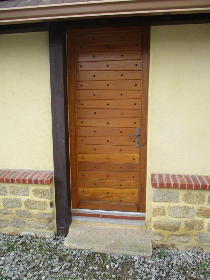 Chez Bari Vila Bourbon-lʼArchambault Exterior foto