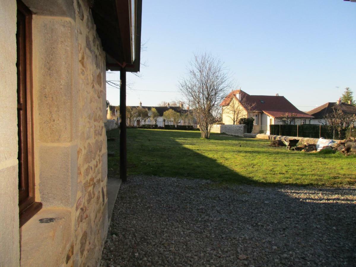 Chez Bari Vila Bourbon-lʼArchambault Exterior foto